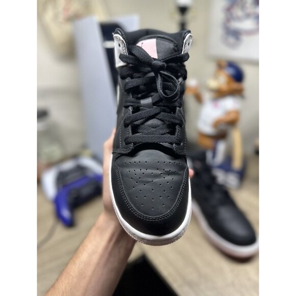 Nike Air Jordan 1 Mid GS 'Arctic Punch' 2020 555112-061 Size 6Y Women’s 7.5 - Picture 3 of 7